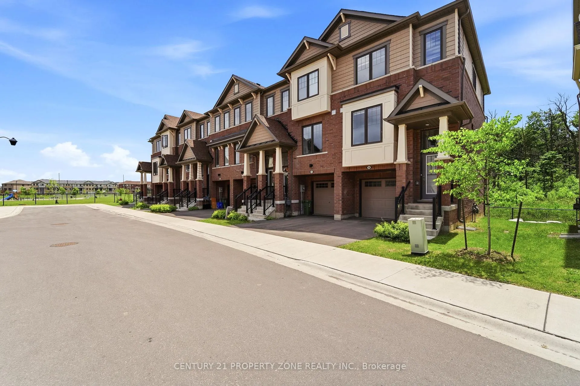 Photo 3 of Unit 36, 185 Bedrock Drive, Hamilton, Stoney Creek Mountain — HOMEH