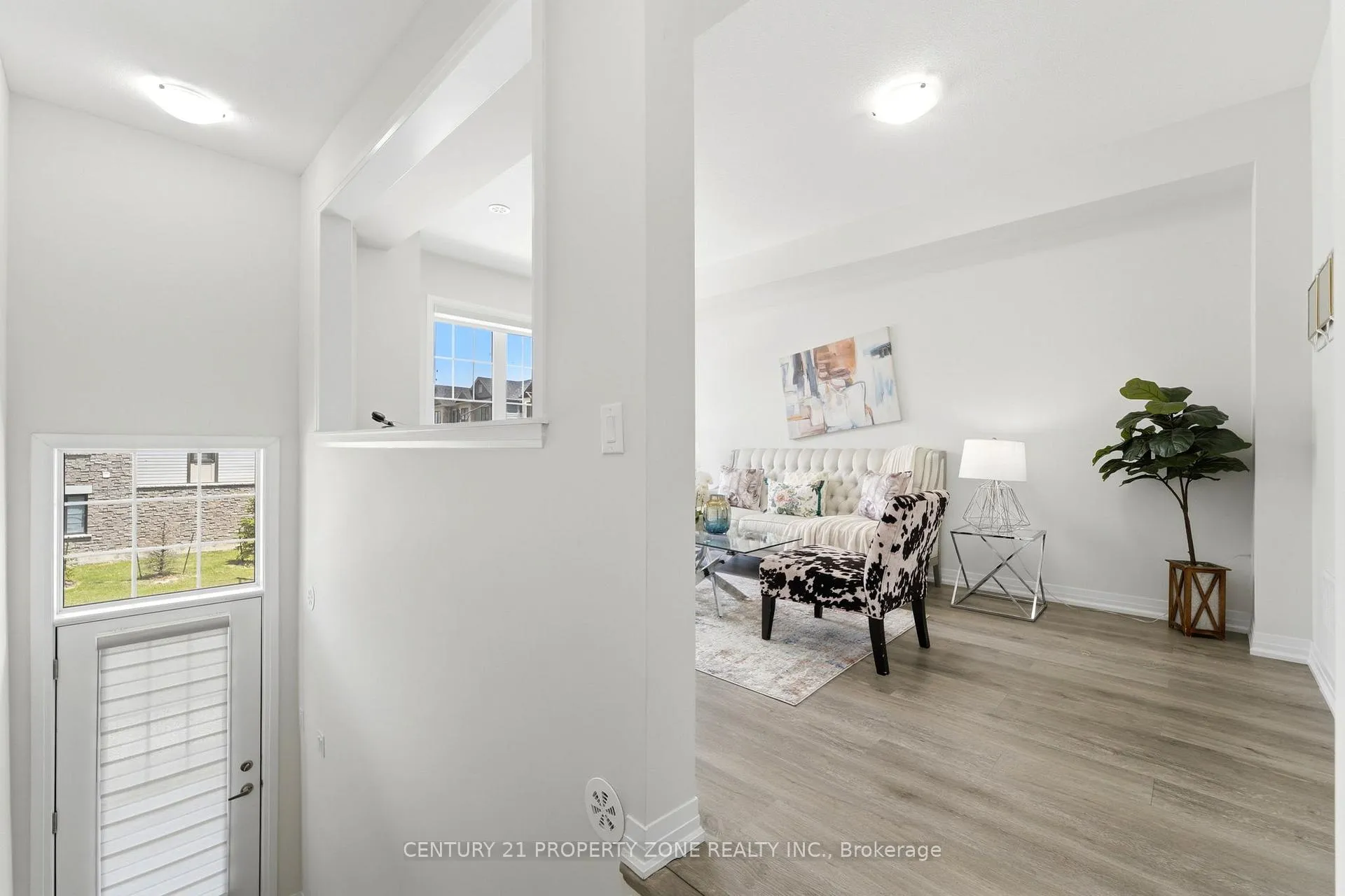 Photo 4 of Unit 36, 185 Bedrock Drive, Hamilton, Stoney Creek Mountain — HOMEH