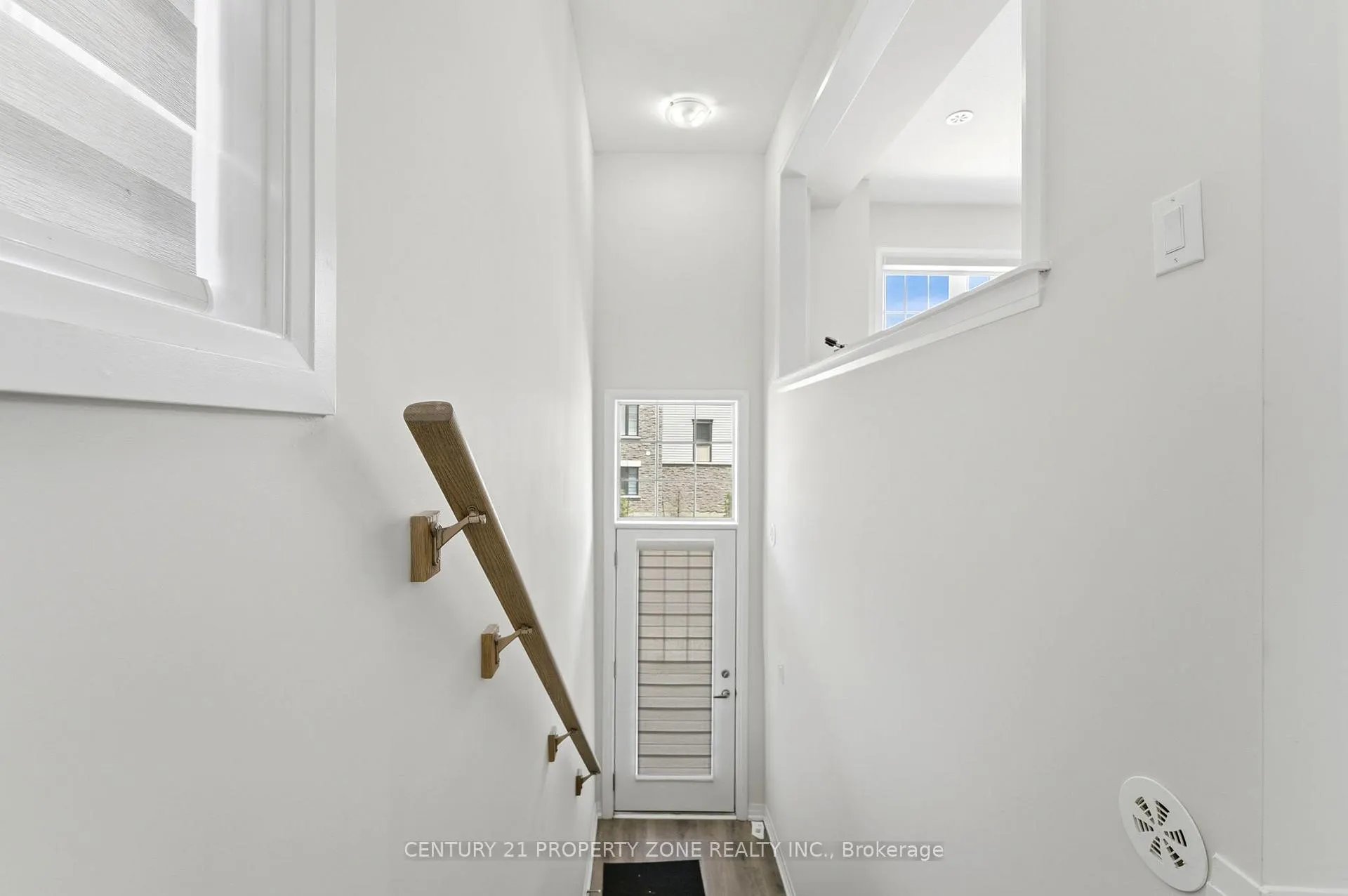 Photo 5 of Unit 36, 185 Bedrock Drive, Hamilton, Stoney Creek Mountain — HOMEH