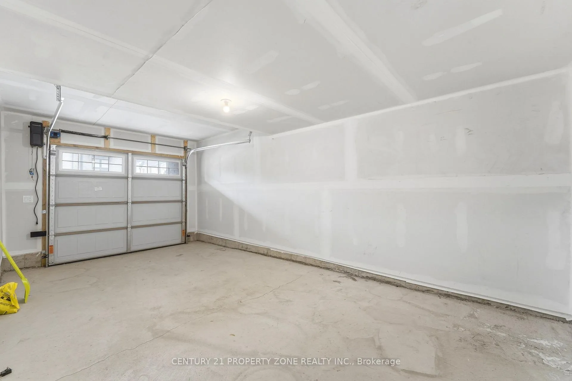 Photo 36 of Unit 36, 185 Bedrock Drive, Hamilton, Stoney Creek Mountain — HOMEH