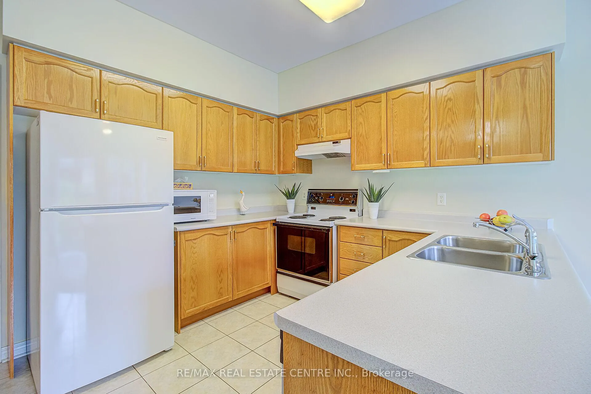 Photo 12 of 17 Golf Links Drive, Brampton, Sandringham-Wellington — HOMEH