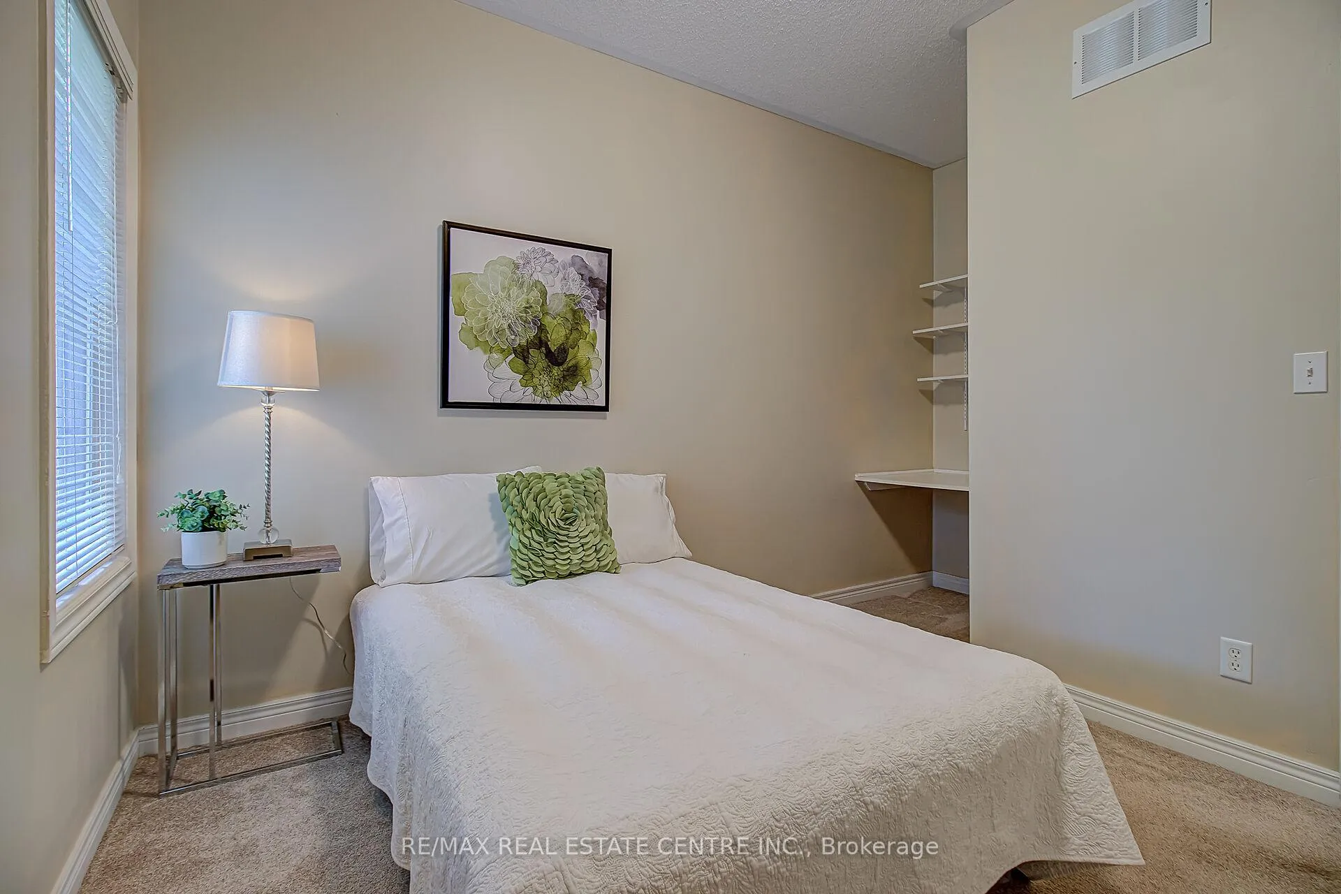 Photo 20 of 17 Golf Links Drive, Brampton, Sandringham-Wellington — HOMEH