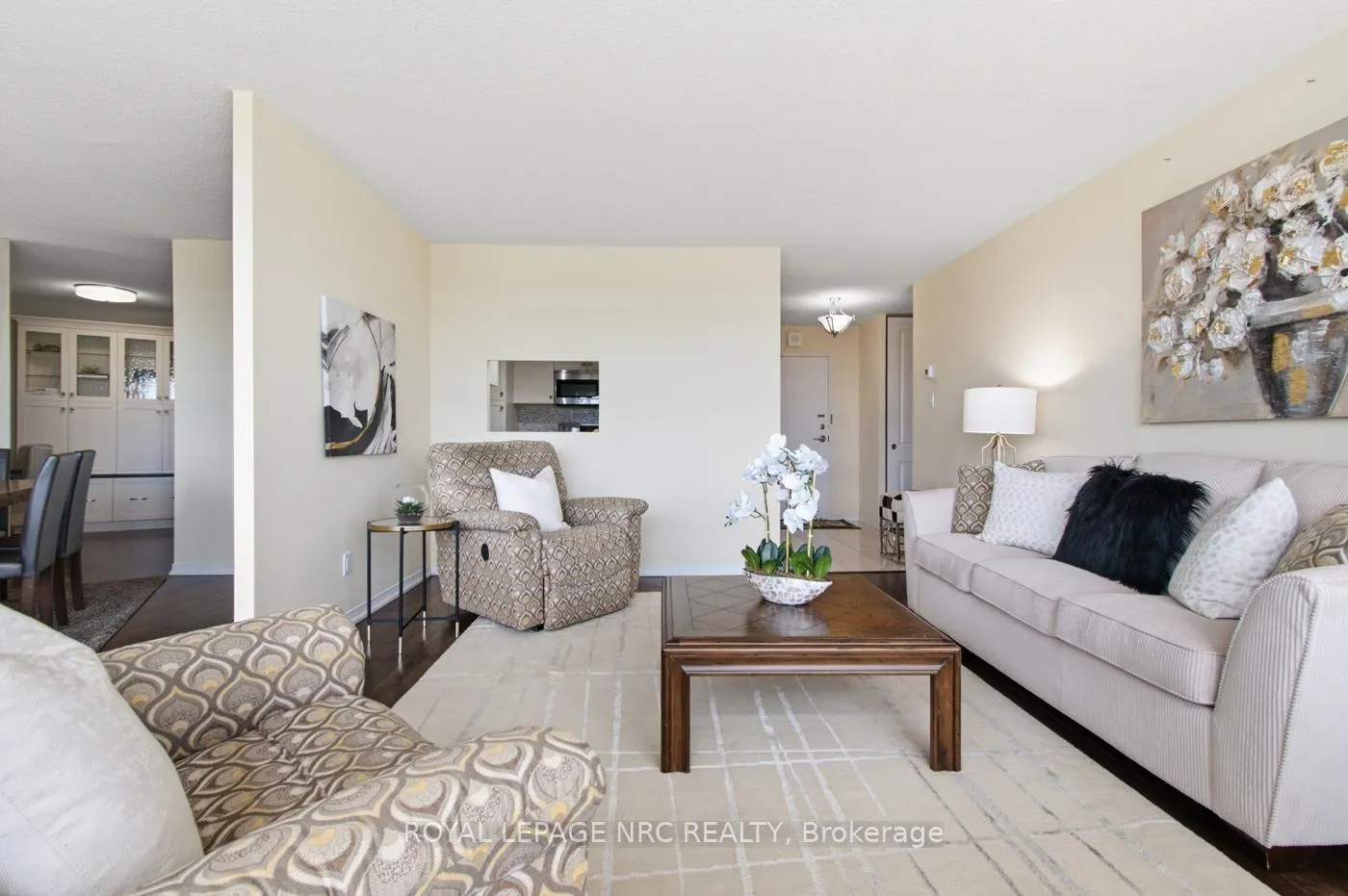 Photo 8 of Unit 1106, 7 Gale Crescent N, St. Catharines, E. Chester — HOMEH