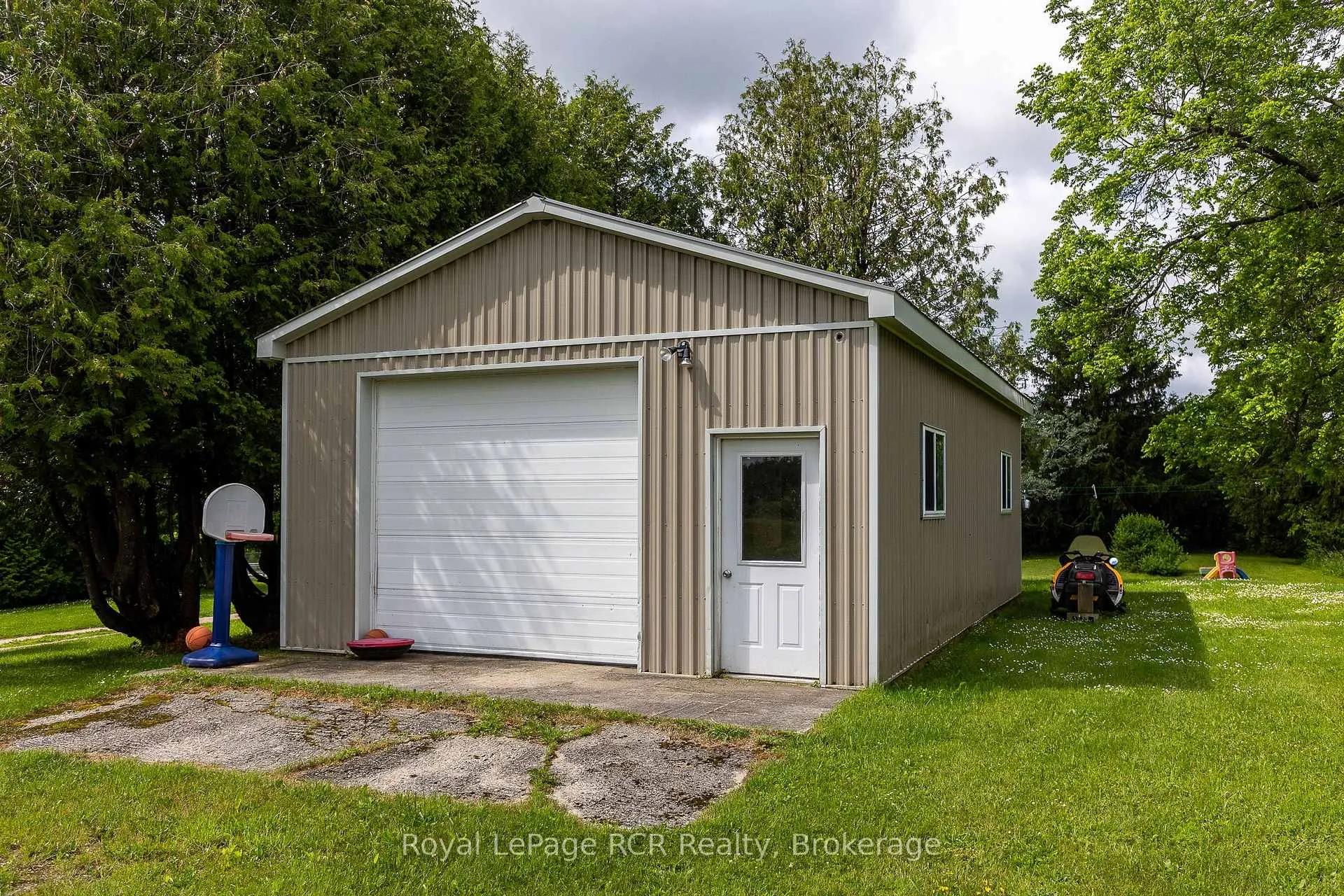 Photo 3 of 775355 Highway 10, Grey Highlands — HOMEH