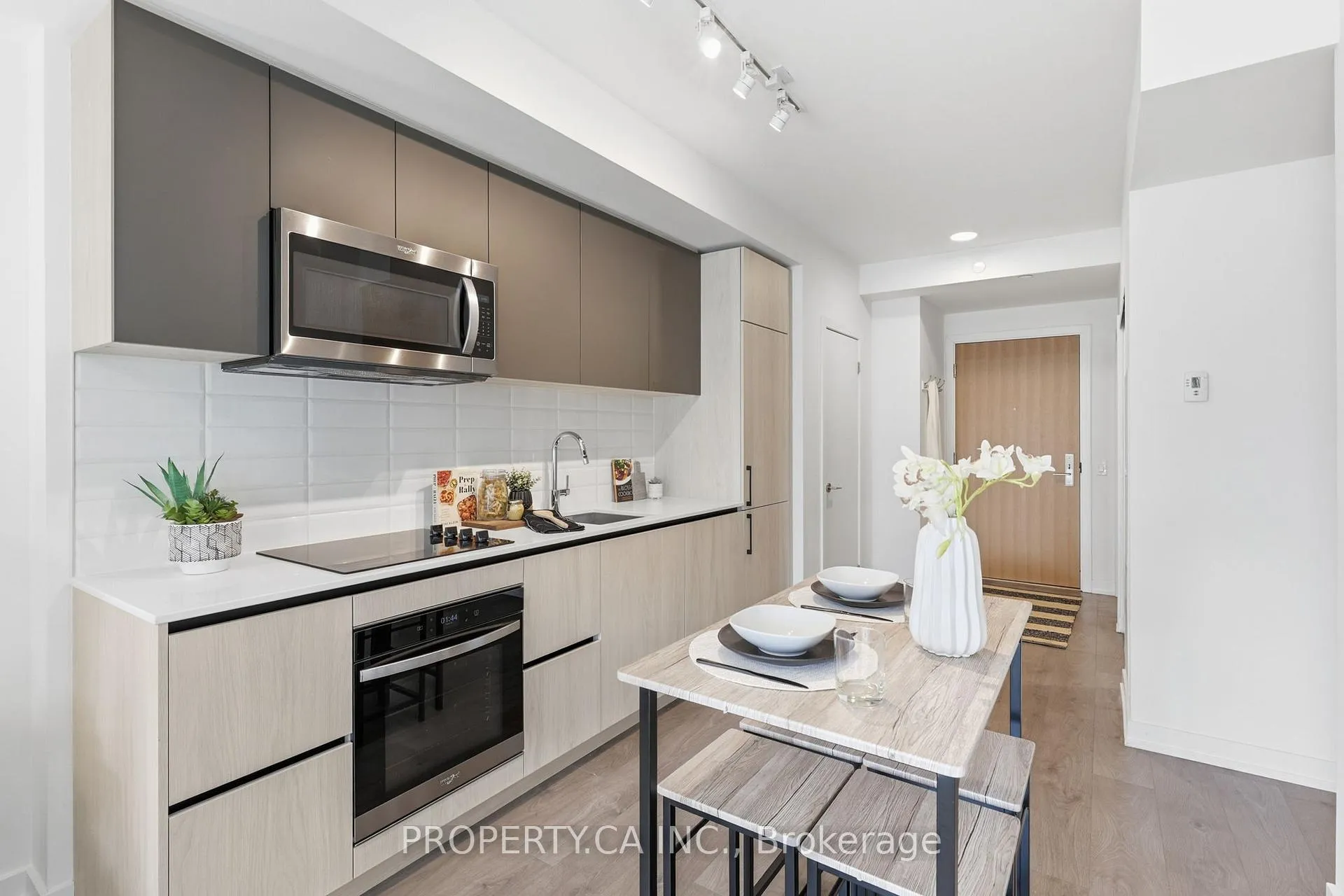 Photo 8 of Unit 719, 150 Logan Avenue, Toronto, South Riverdale — HOMEH
