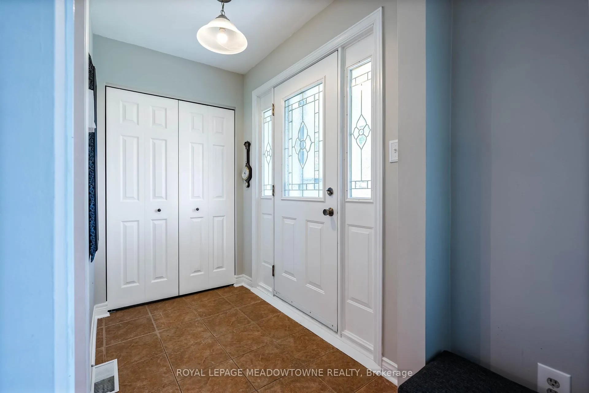 Photo 7 of 28 Algoma Drive, Guelph, Victoria North — HOMEH