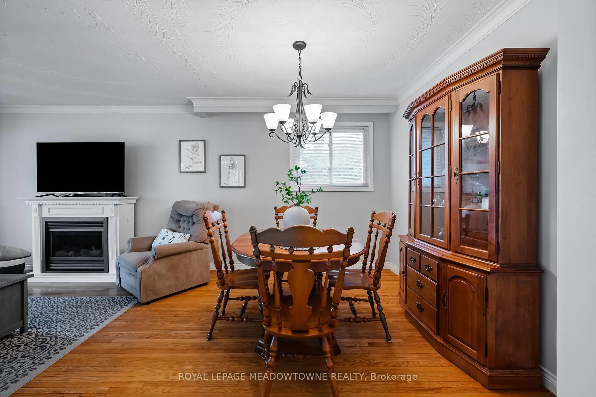 Photo 14 of 28 Algoma Drive, Guelph, Victoria North — HOMEH