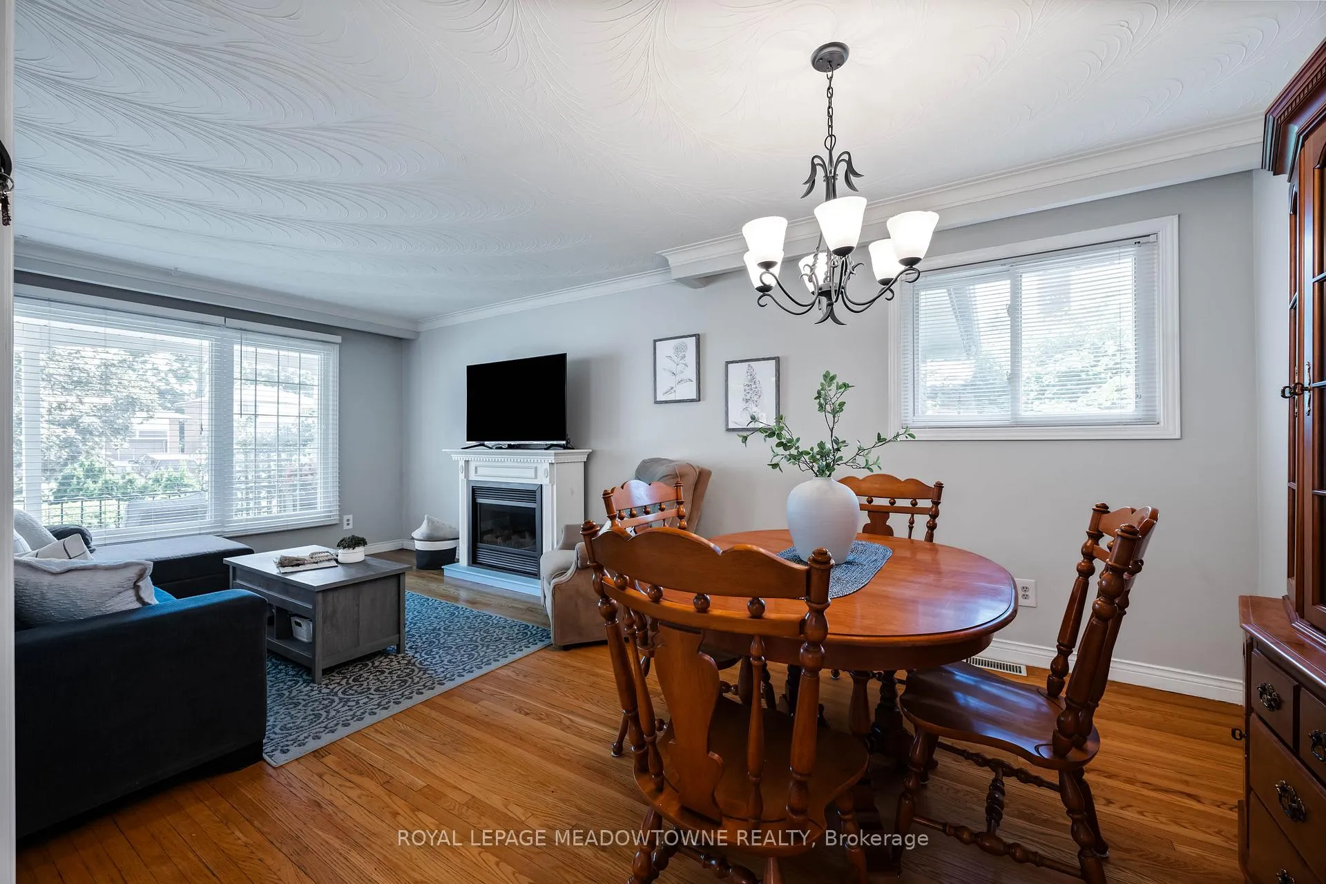Photo 15 of 28 Algoma Drive, Guelph, Victoria North — HOMEH