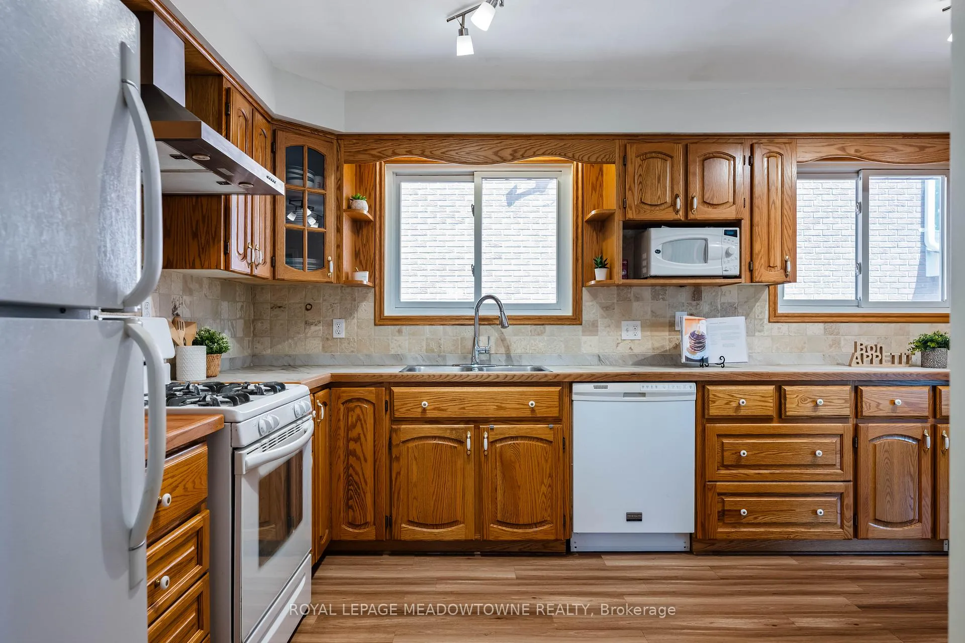 Photo 21 of 28 Algoma Drive, Guelph, Victoria North — HOMEH