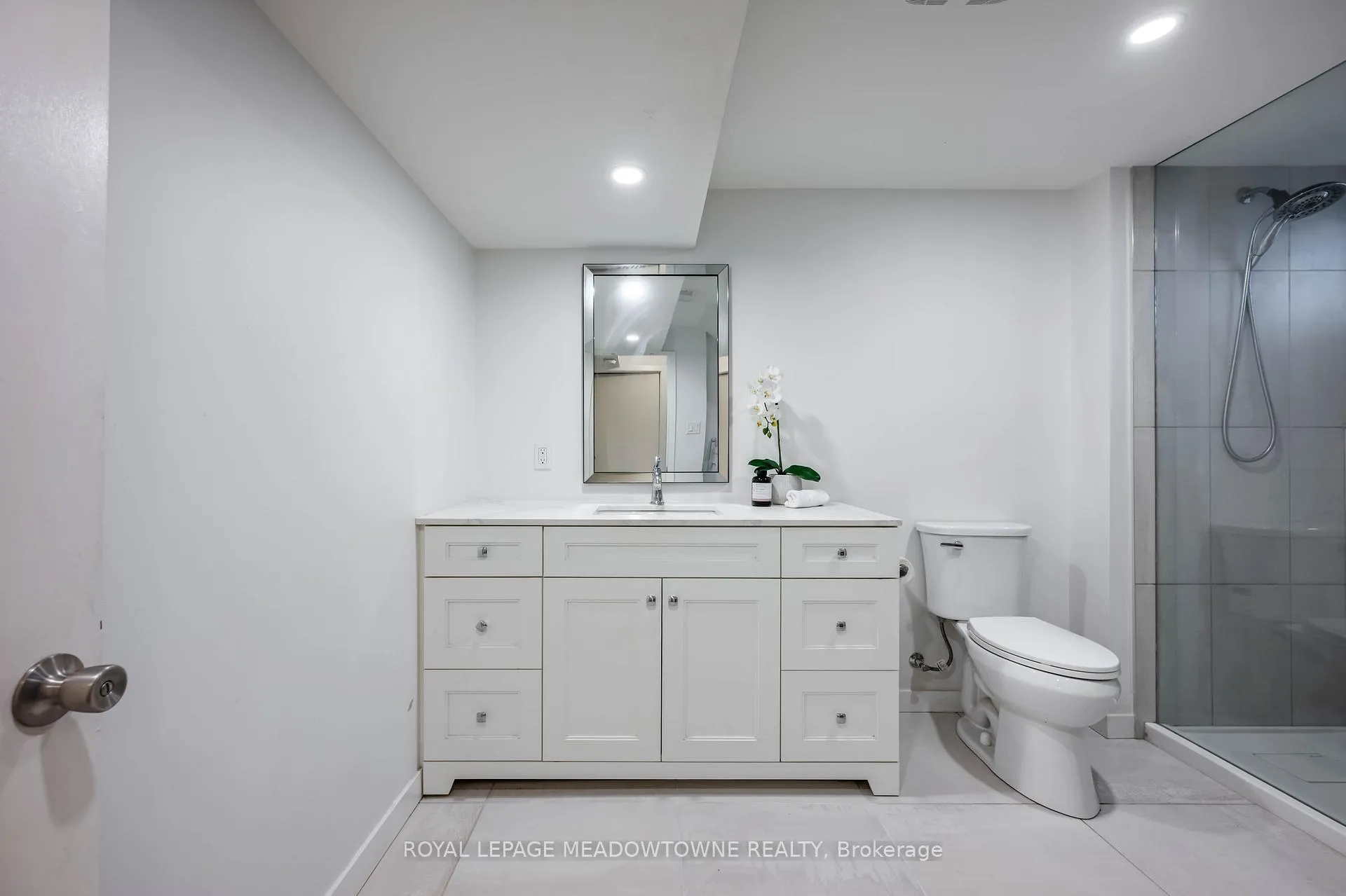 Photo 35 of 28 Algoma Drive, Guelph, Victoria North — HOMEH