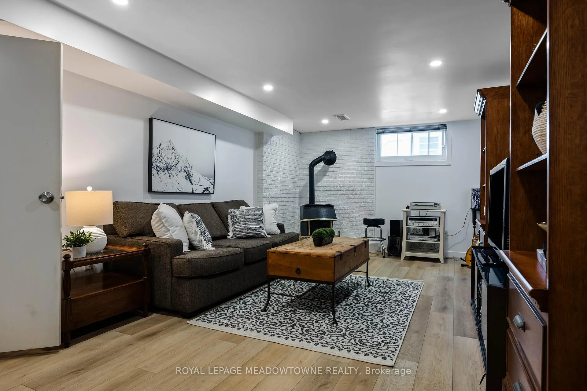 Photo 39 of 28 Algoma Drive, Guelph, Victoria North — HOMEH