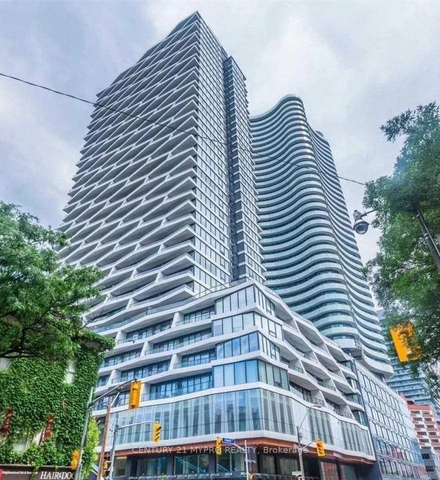 Front of Unit 512, 85 Wood Street
