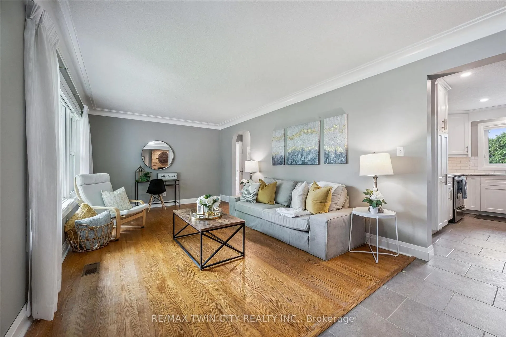 Photo 5 of 885 Winston Boulevard, North Perth, Listowel — HOMEH