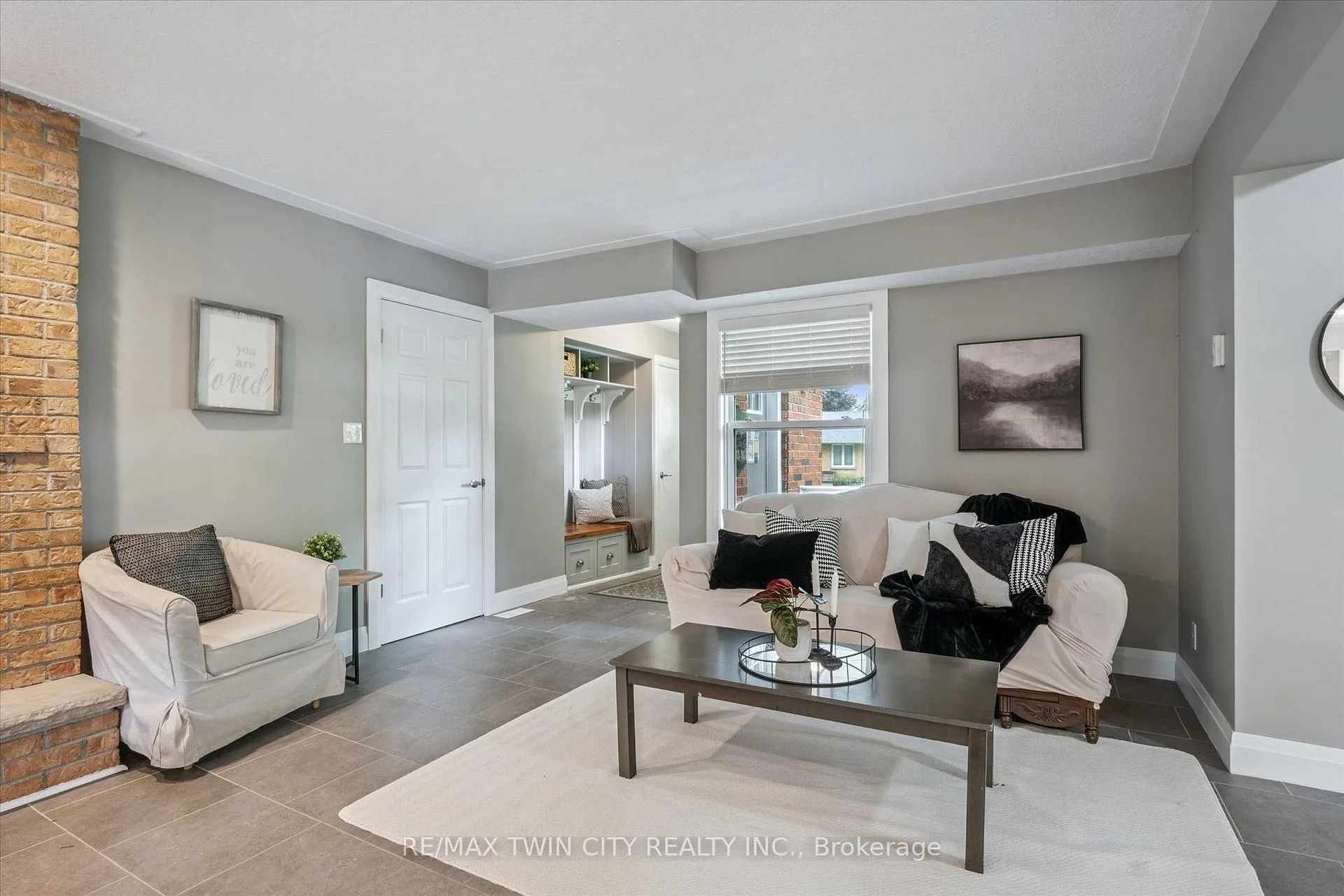 Photo 9 of 885 Winston Boulevard, North Perth, Listowel — HOMEH