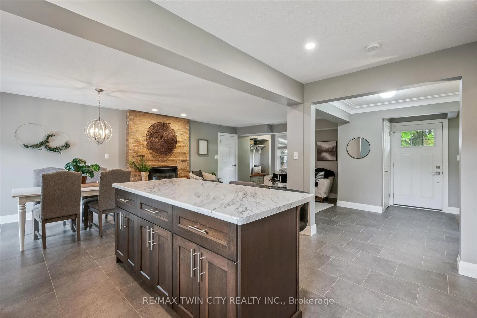 Photo 15 of 885 Winston Boulevard, North Perth, Listowel — HOMEH