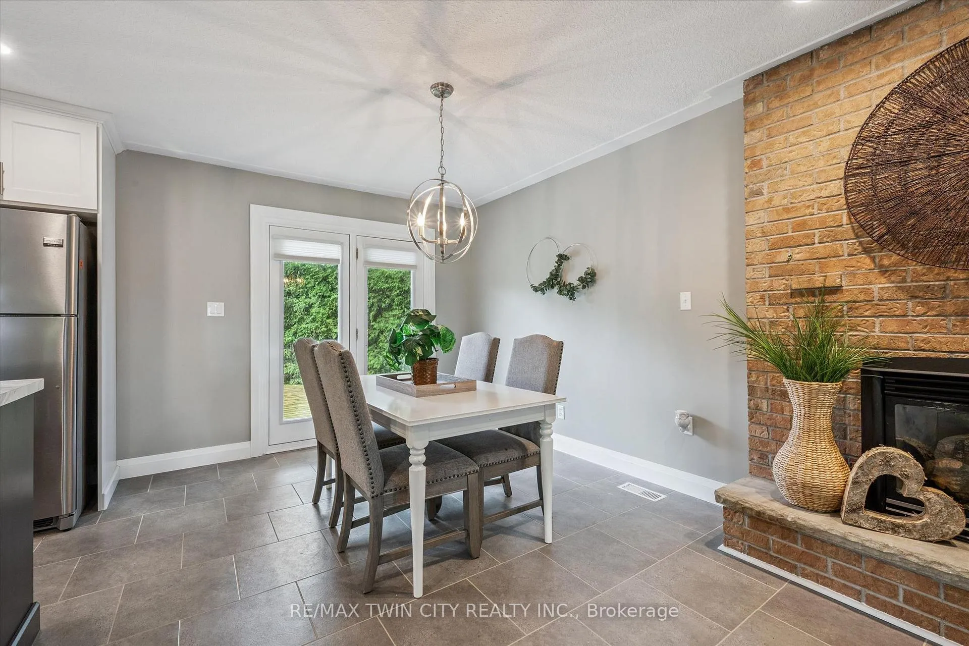 Photo 19 of 885 Winston Boulevard, North Perth, Listowel — HOMEH