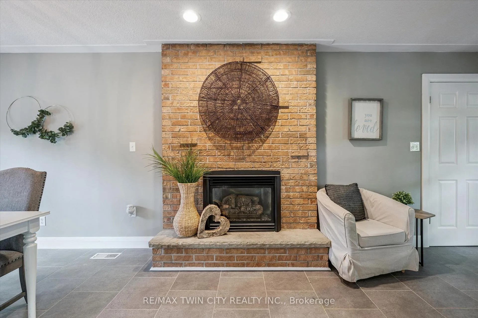 Photo 21 of 885 Winston Boulevard, North Perth, Listowel — HOMEH