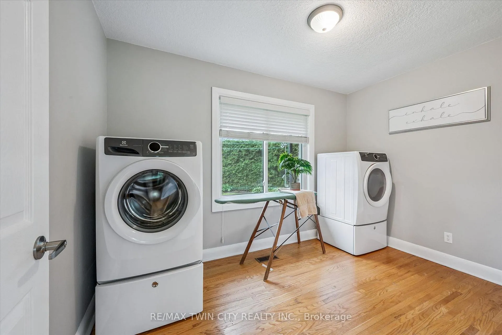 Photo 27 of 885 Winston Boulevard, North Perth, Listowel — HOMEH