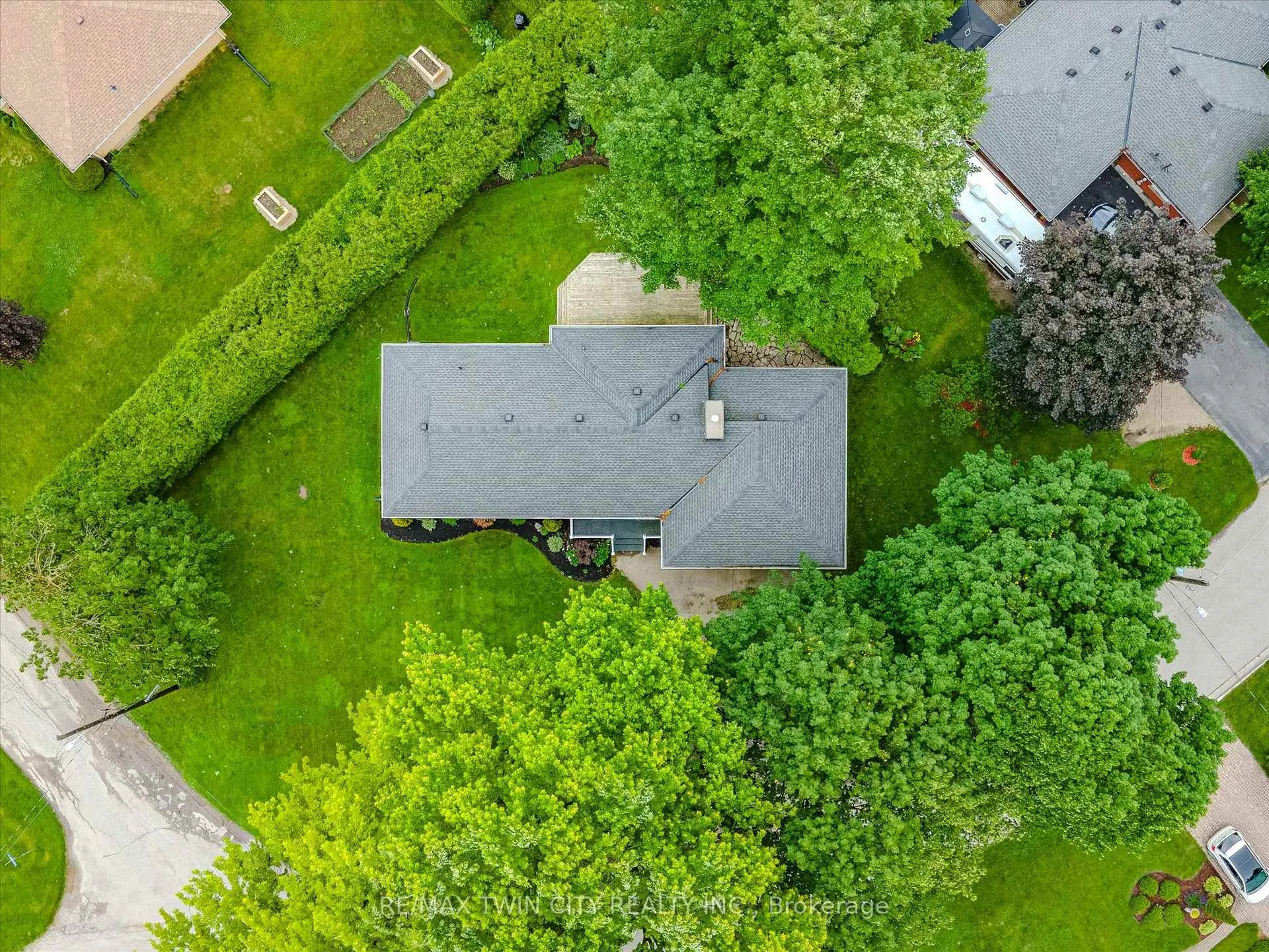 Photo 39 of 885 Winston Boulevard, North Perth, Listowel — HOMEH