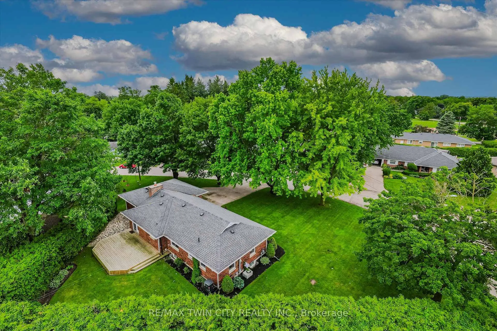 Photo 40 of 885 Winston Boulevard, North Perth, Listowel — HOMEH