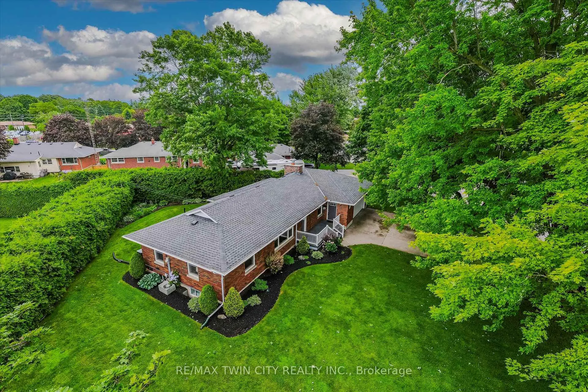 Photo 46 of 885 Winston Boulevard, North Perth, Listowel — HOMEH