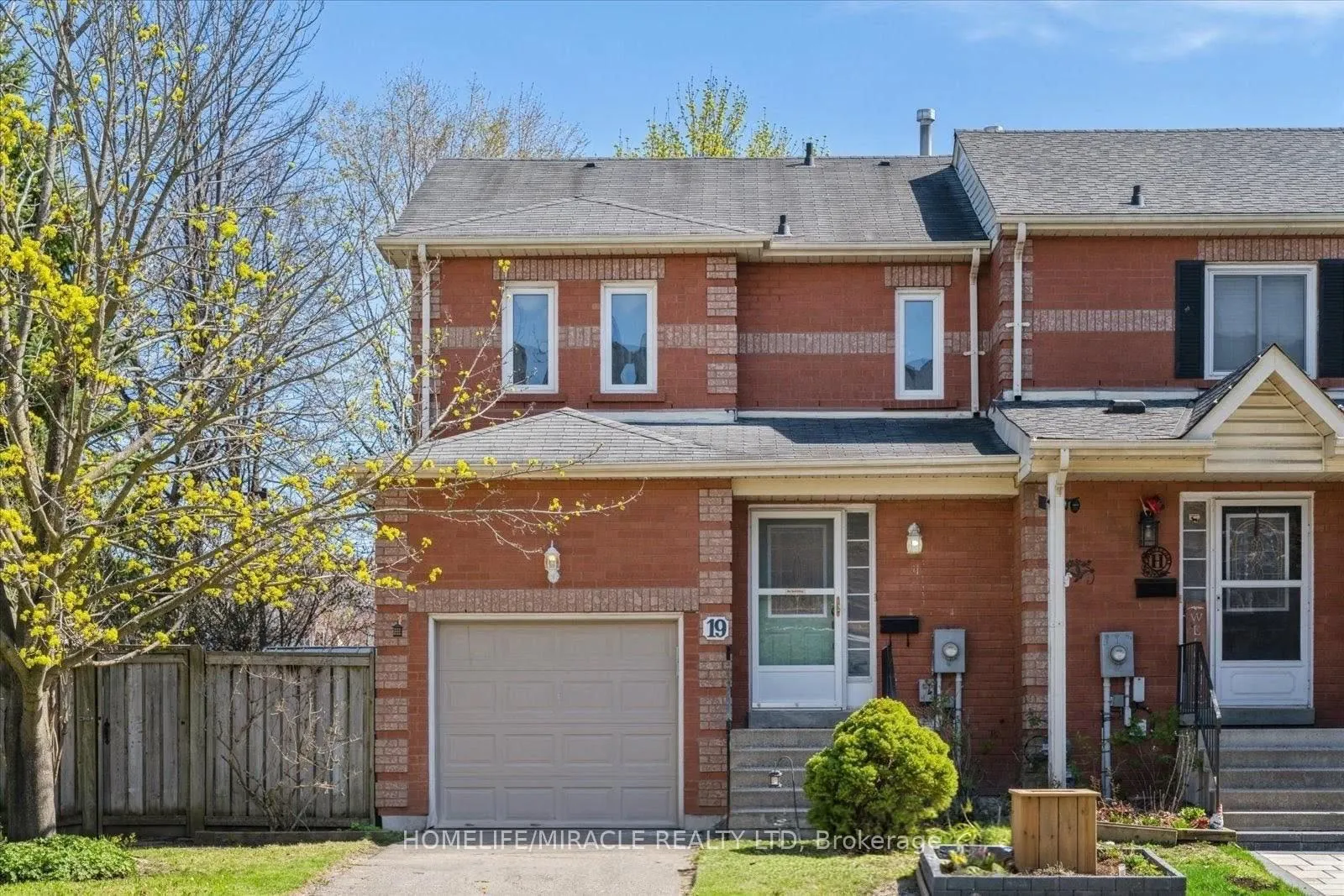 Photo 1 of 19 Wallace Drive, Whitby, Pringle Creek — HOMEH