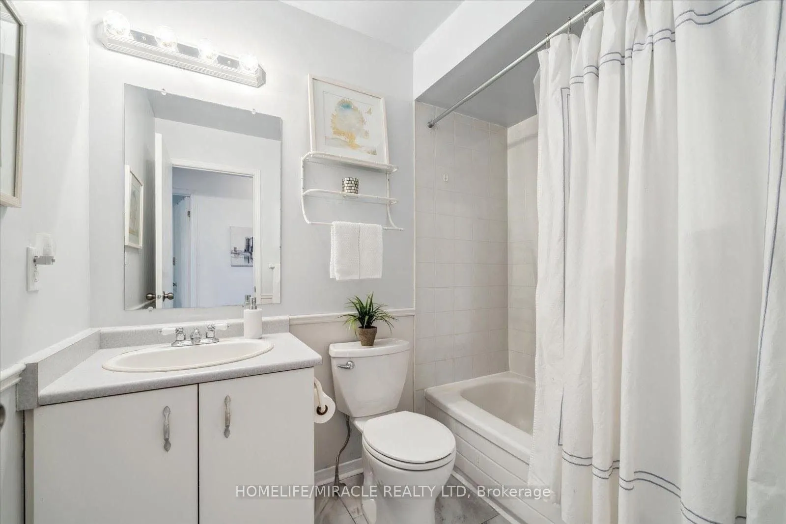 Photo 15 of 19 Wallace Drive, Whitby, Pringle Creek — HOMEH