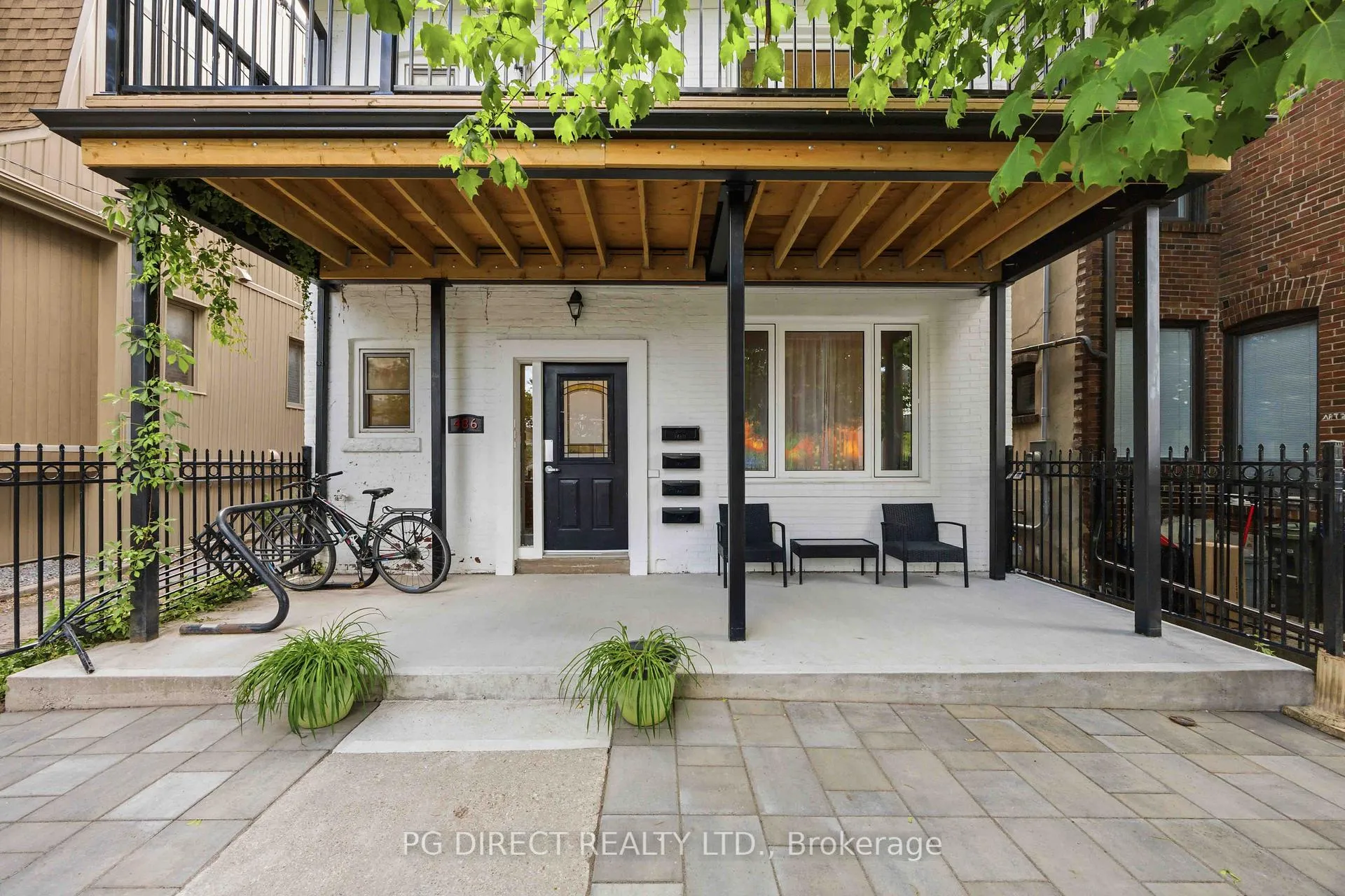 Photo 2 of 486 Montrose Avenue, Toronto, Palmerston-Little Italy — HOMEH
