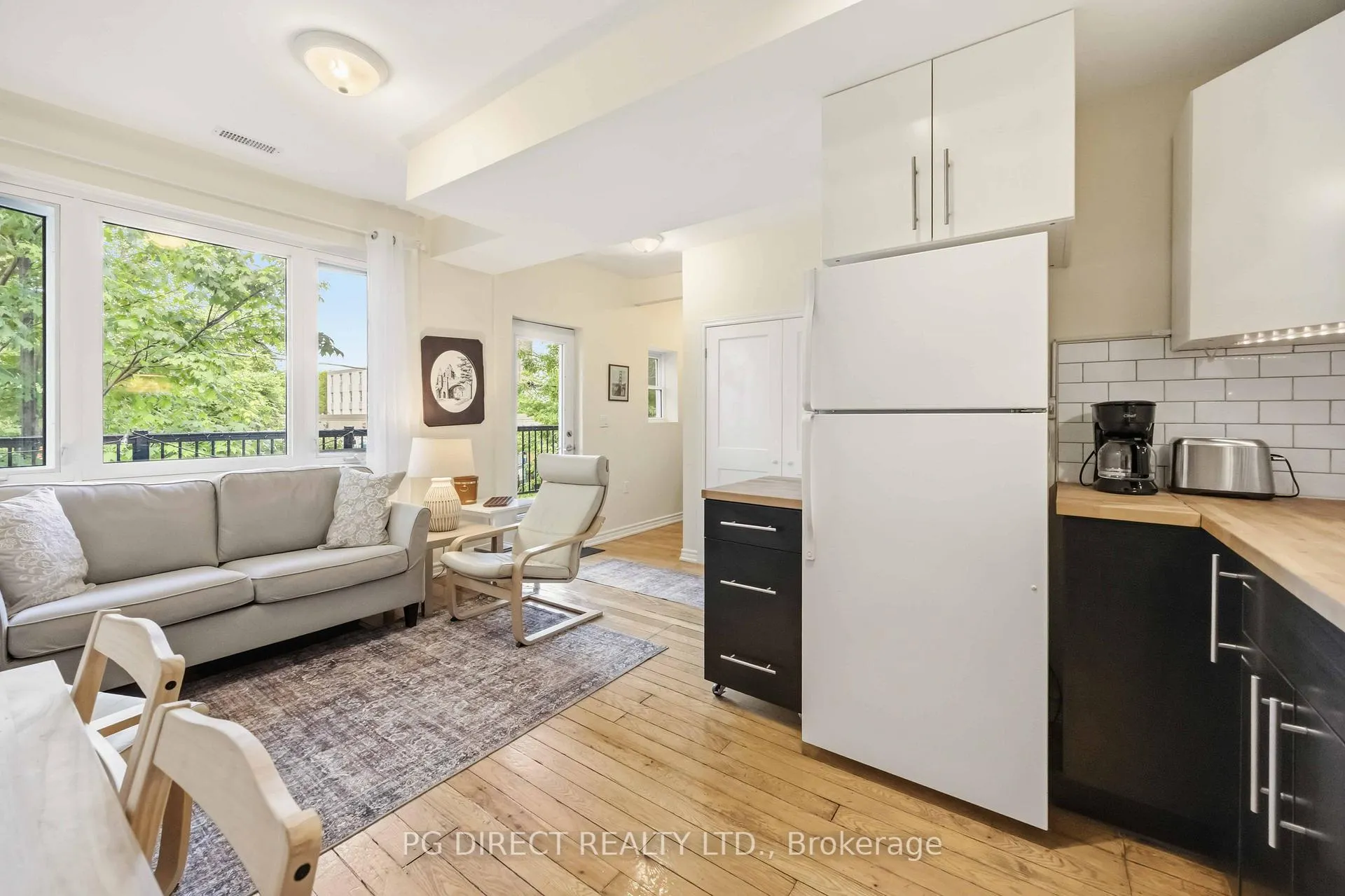 Photo 5 of 486 Montrose Avenue, Toronto, Palmerston-Little Italy — HOMEH