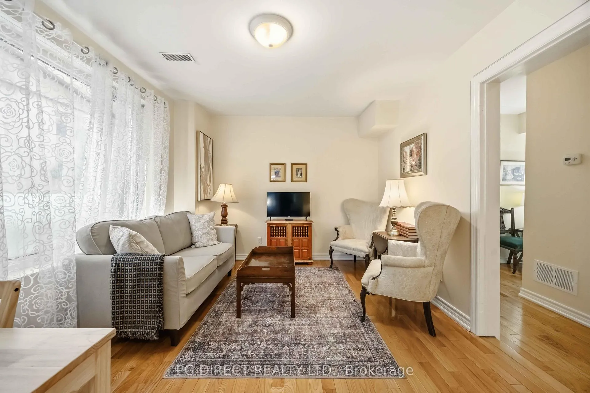 Photo 10 of 486 Montrose Avenue, Toronto, Palmerston-Little Italy — HOMEH