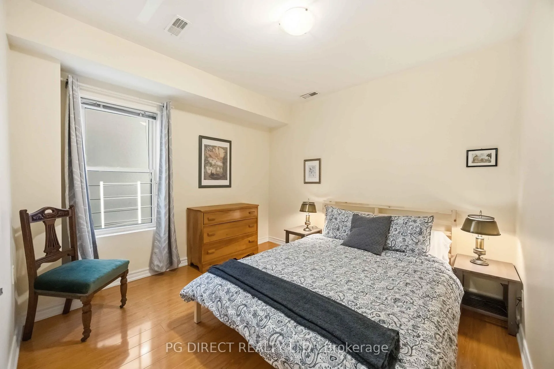 Photo 13 of 486 Montrose Avenue, Toronto, Palmerston-Little Italy — HOMEH