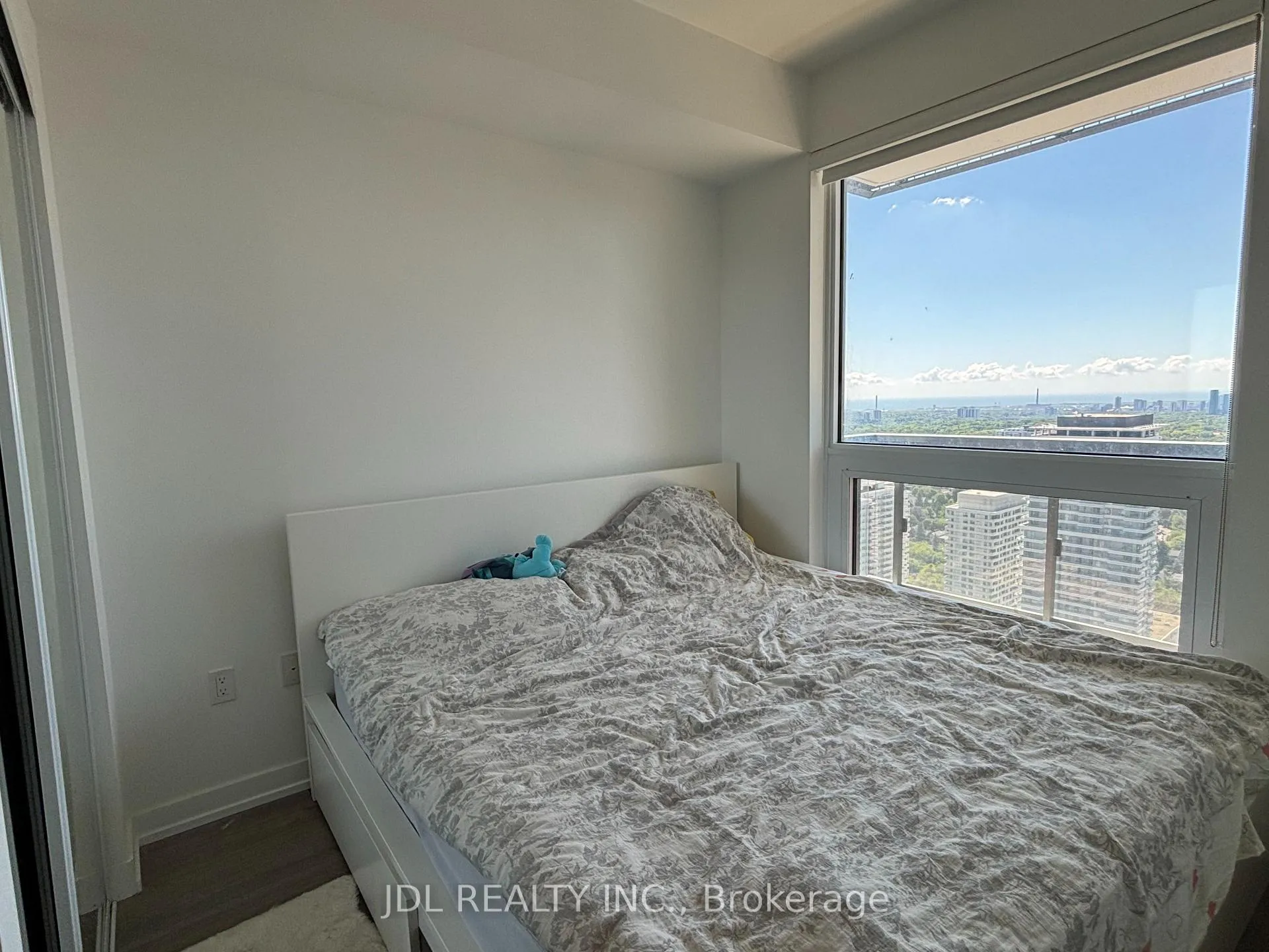 Photo 2 of Unit 3704, 39 Roehampton Avenue, Toronto, Mount Pleasant West — HOMEH