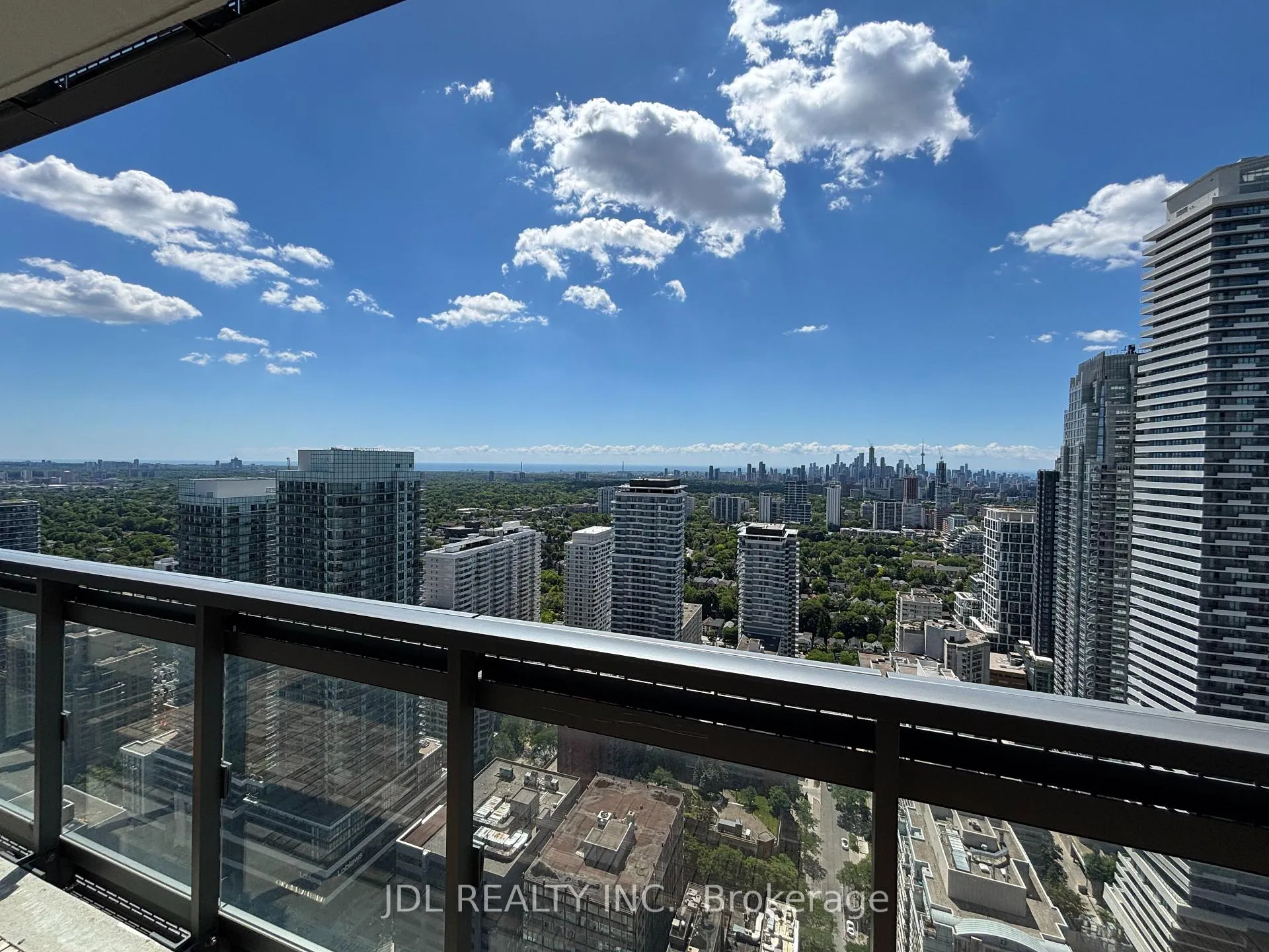 Photo 10 of Unit 3704, 39 Roehampton Avenue, Toronto, Mount Pleasant West — HOMEH