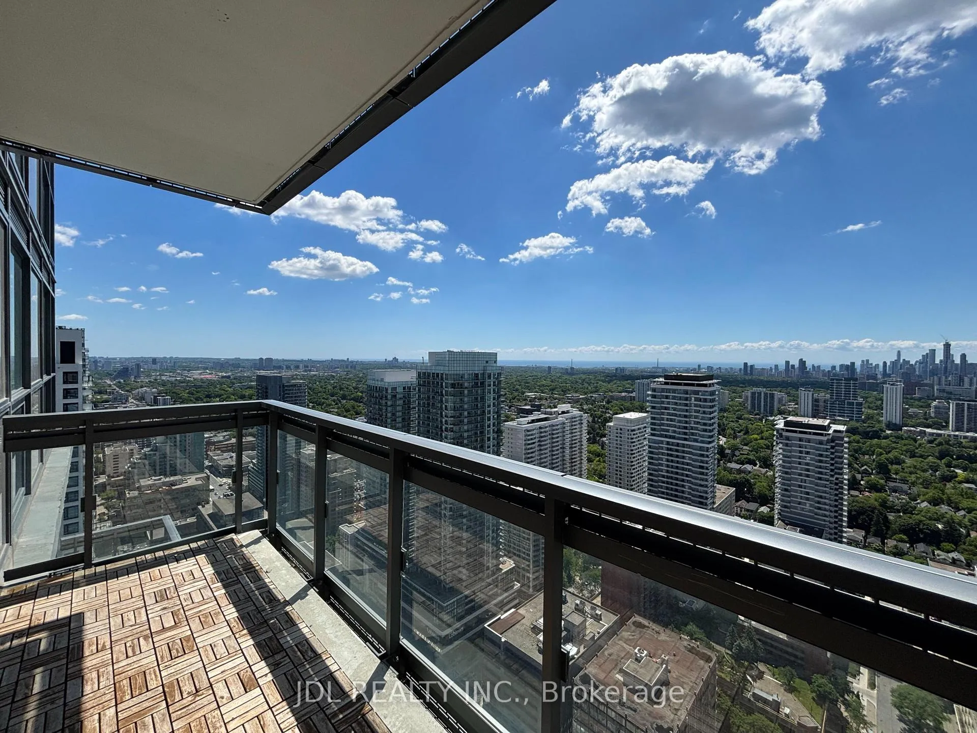 Photo 11 of Unit 3704, 39 Roehampton Avenue, Toronto, Mount Pleasant West — HOMEH