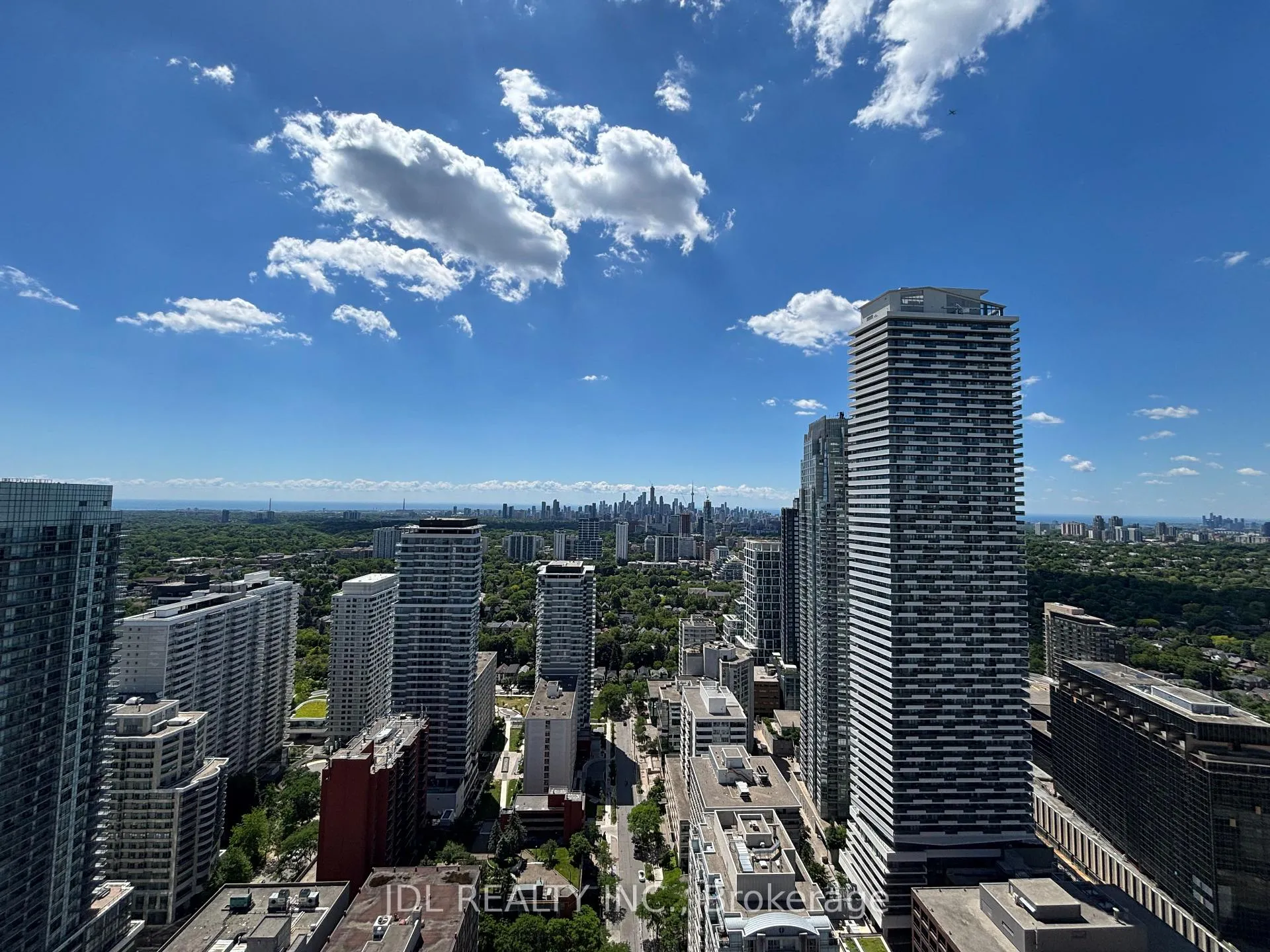 Photo 12 of Unit 3704, 39 Roehampton Avenue, Toronto, Mount Pleasant West — HOMEH