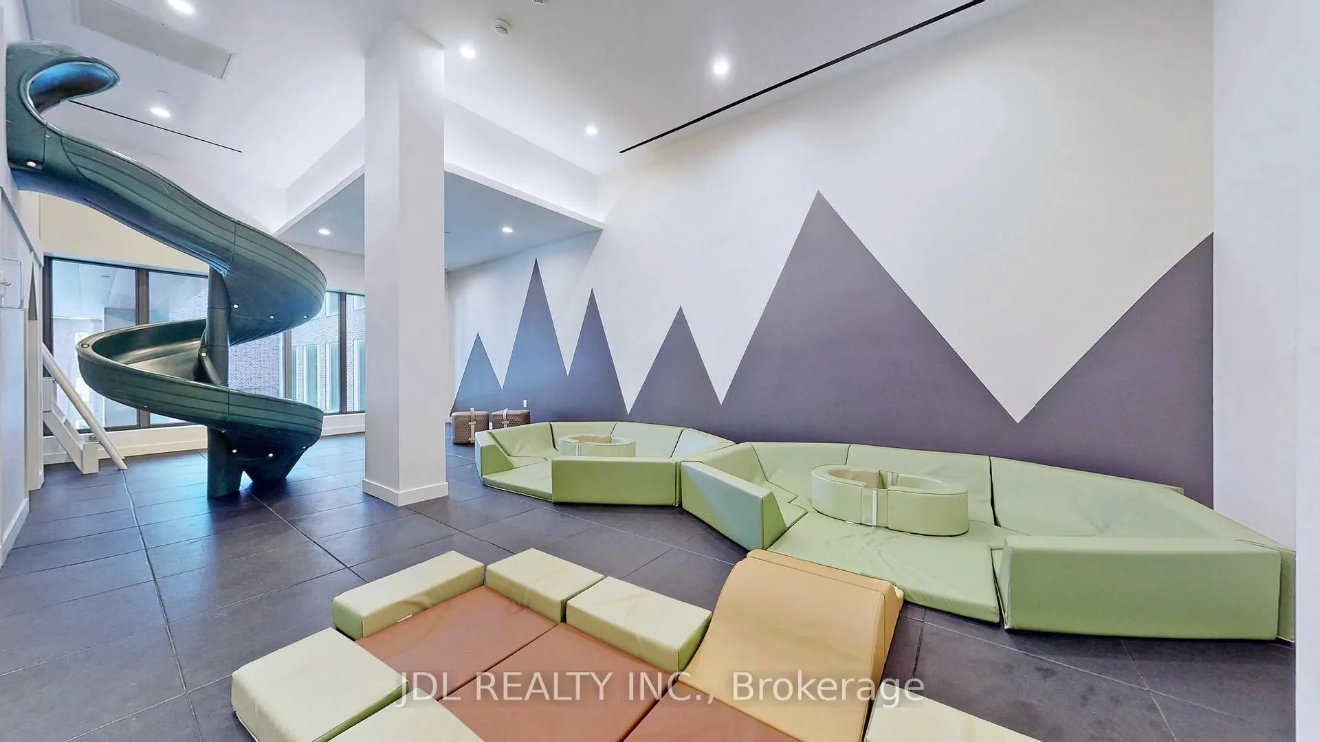 Photo 17 of Unit 3704, 39 Roehampton Avenue, Toronto, Mount Pleasant West — HOMEH