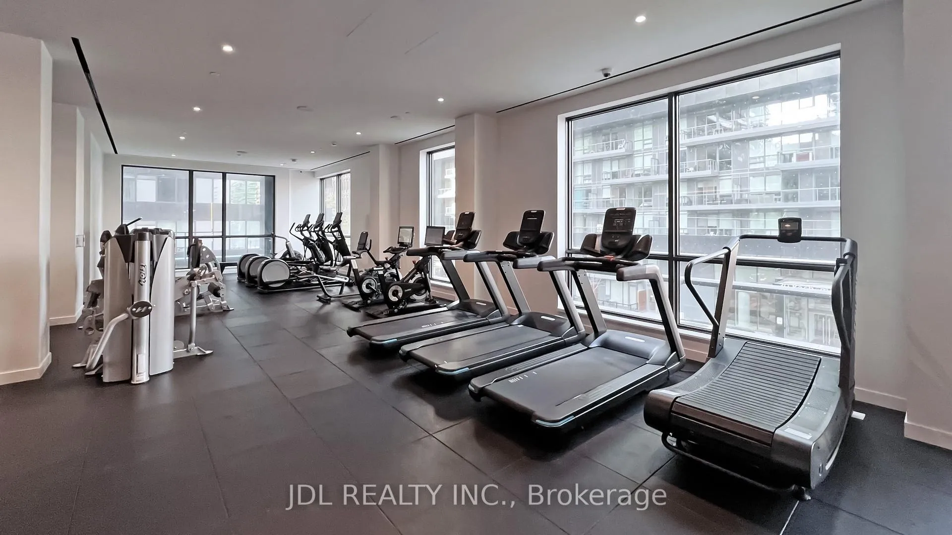 Photo 18 of Unit 3704, 39 Roehampton Avenue, Toronto, Mount Pleasant West — HOMEH
