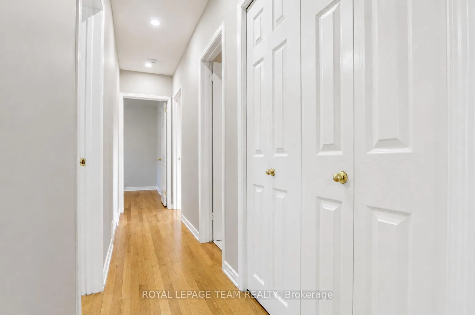 Photo 7 of 31 Pritchard Drive, Ottawa, Manordale — HOMEH