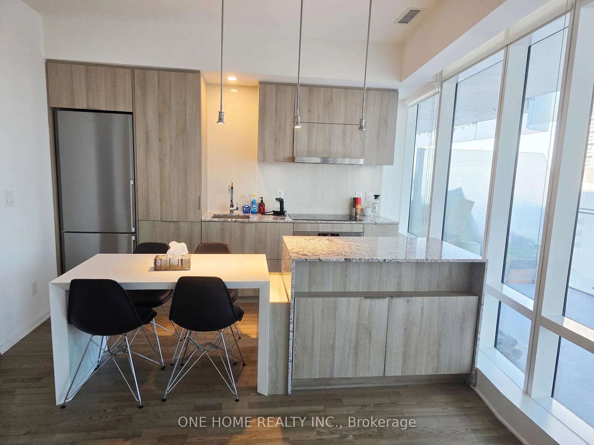 Photo 2 of Unit 1302, 1 Bloor Street E, Toronto, Church-Yonge Corridor — HOMEH