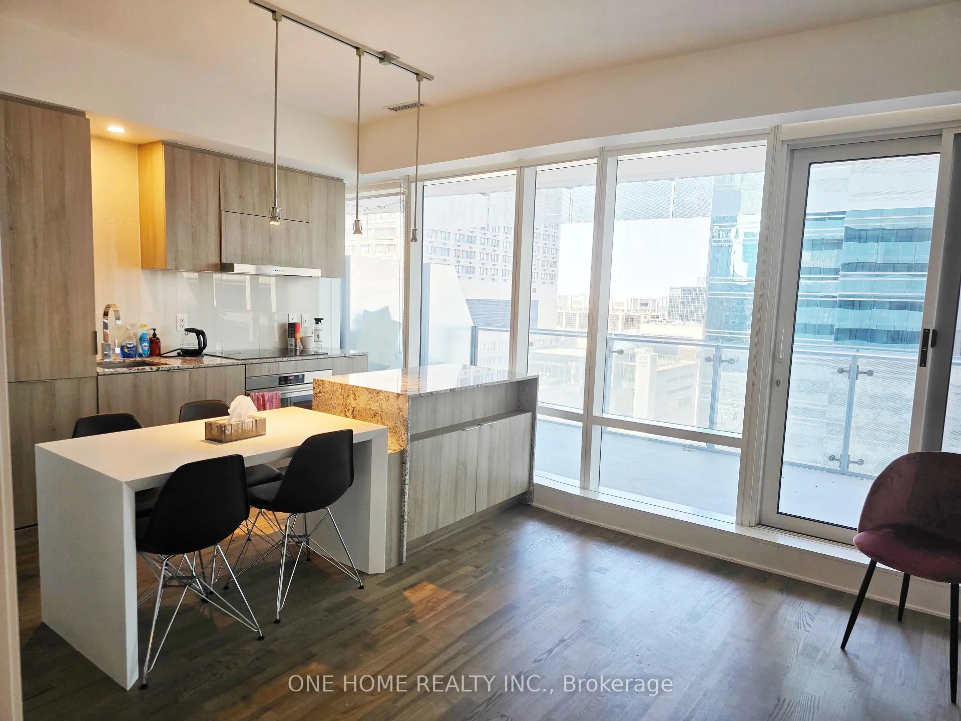 Photo 3 of Unit 1302, 1 Bloor Street E, Toronto, Church-Yonge Corridor — HOMEH