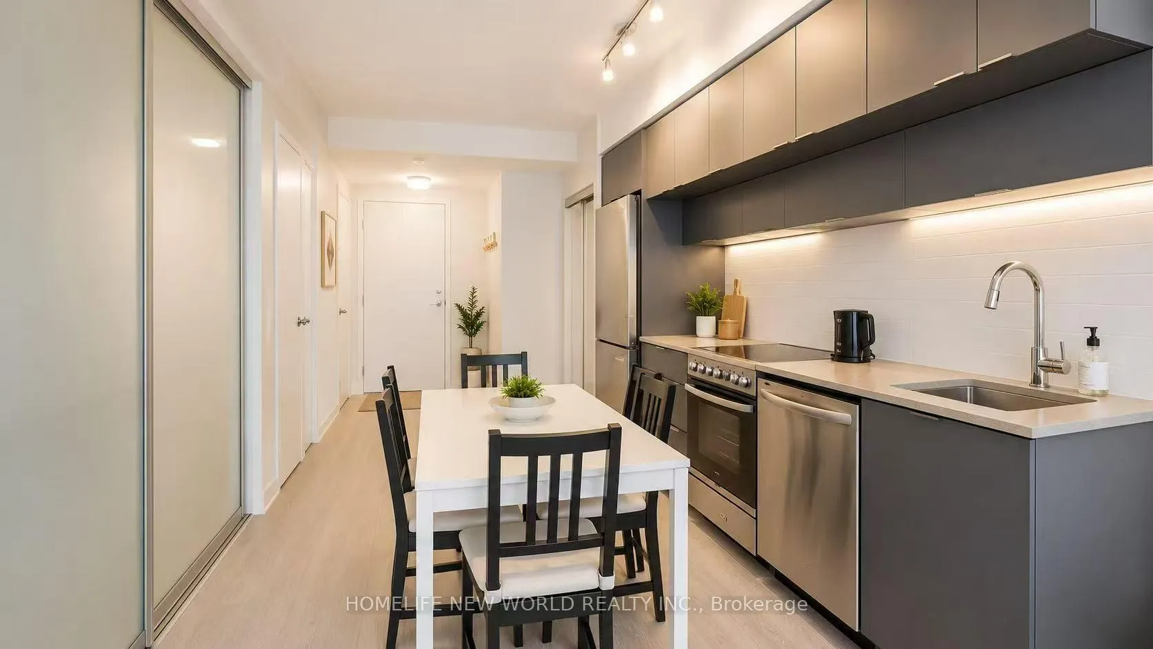 Photo 8 of Unit 1702, 181 Dundas Street E, Toronto, Church-Yonge Corridor — HOMEH