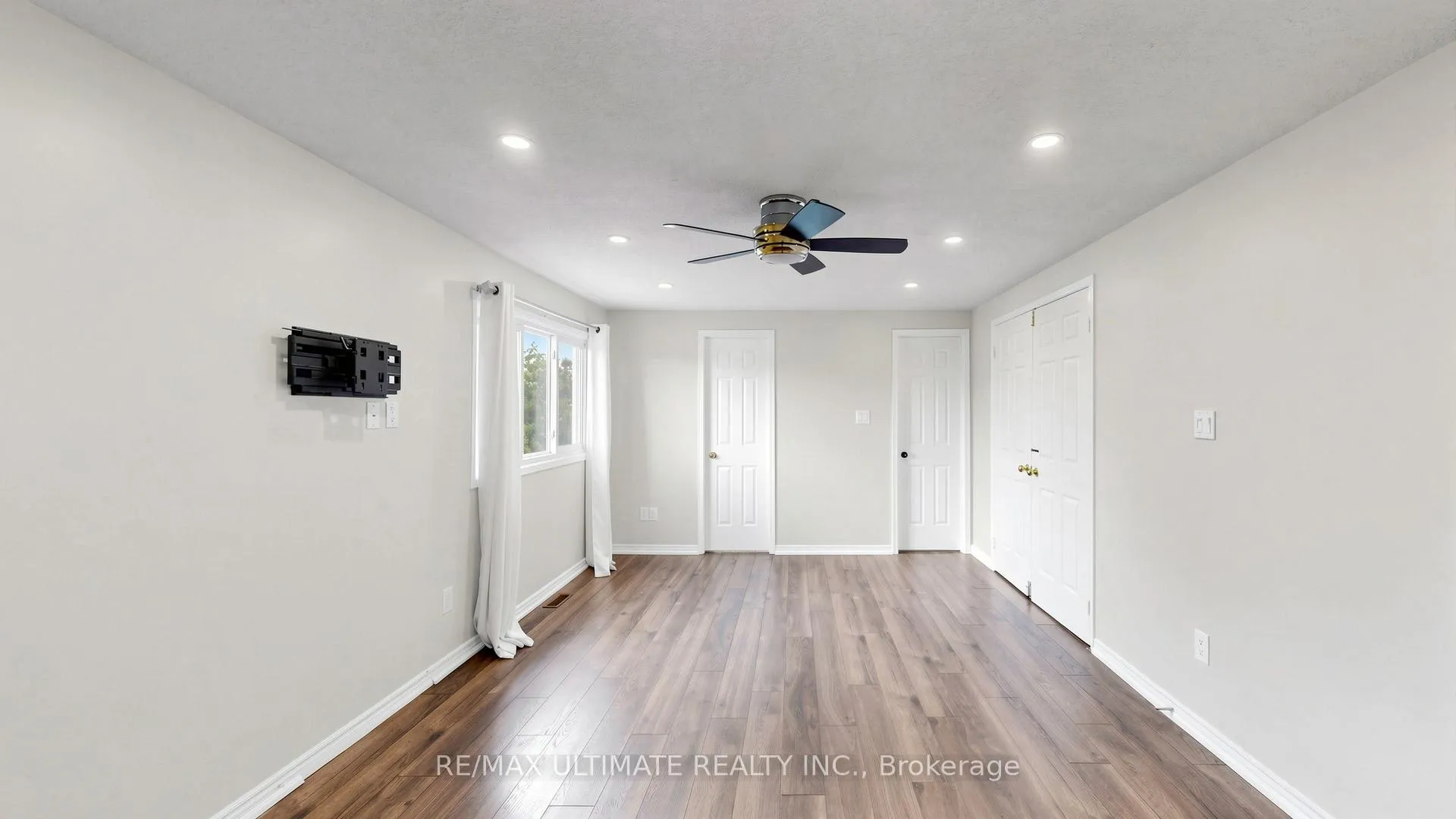 Photo 13 of 499 Lightfoot Place, Pickering, Woodlands — HOMEH