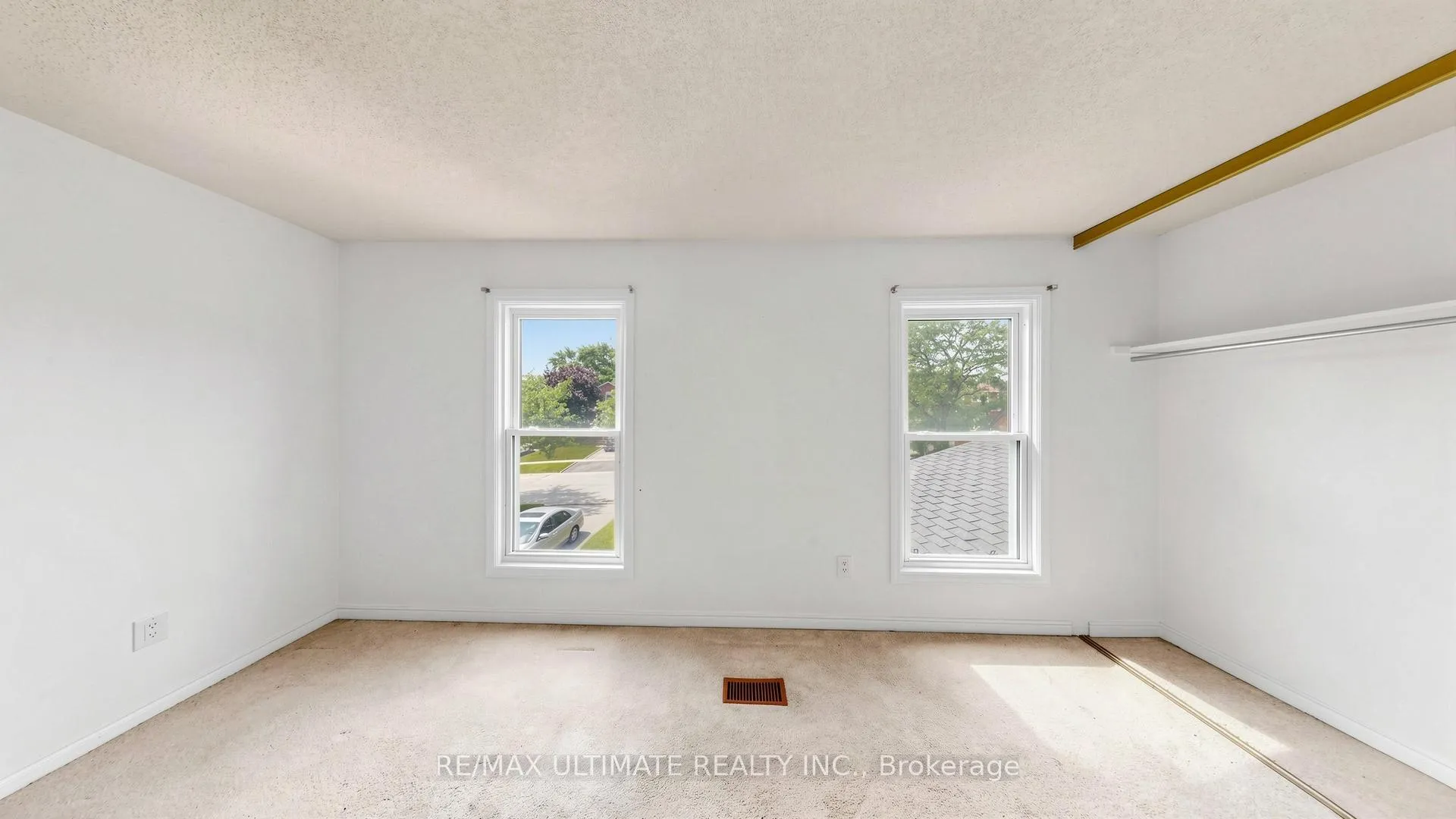 Photo 16 of 499 Lightfoot Place, Pickering, Woodlands — HOMEH