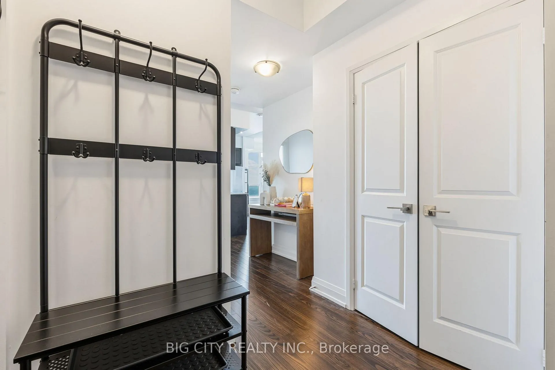 Photo 8 of Unit 2425, 7161 Yonge Street, Markham, Grandview — HOMEH