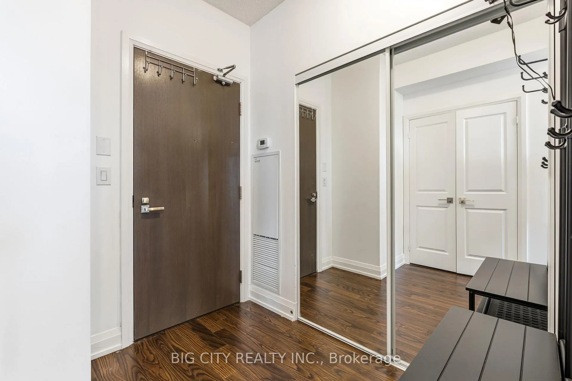Photo 9 of Unit 2425, 7161 Yonge Street, Markham, Grandview — HOMEH