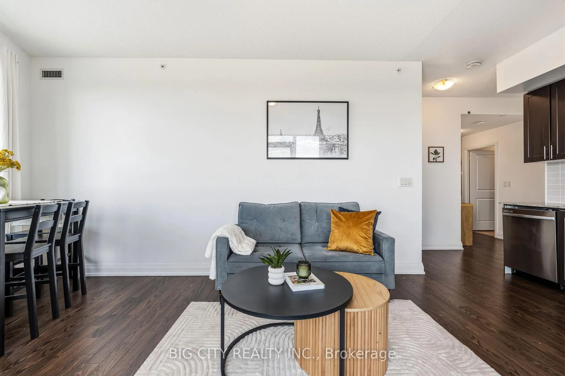 Photo 15 of Unit 2425, 7161 Yonge Street, Markham, Grandview — HOMEH