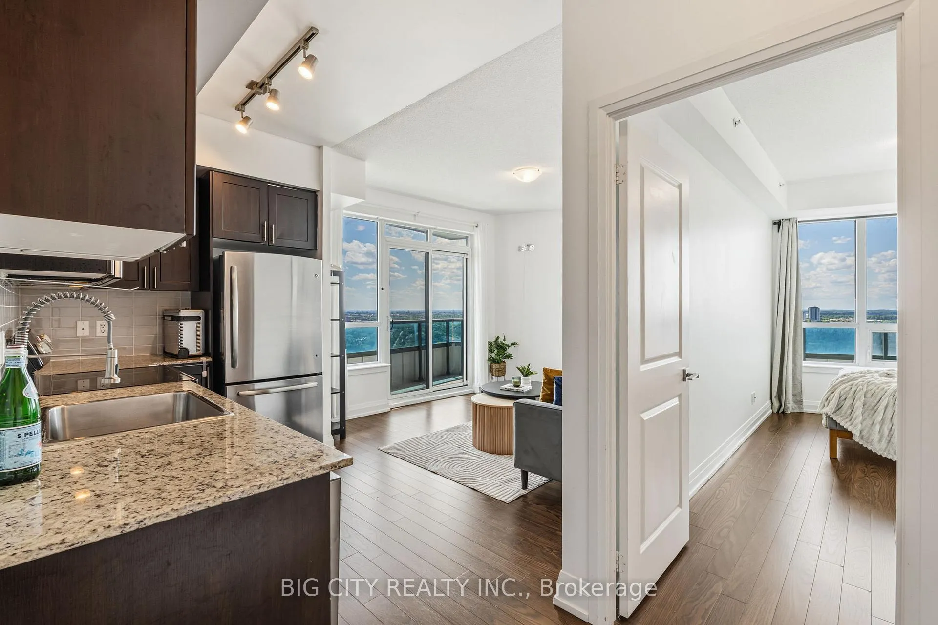 Photo 20 of Unit 2425, 7161 Yonge Street, Markham, Grandview — HOMEH