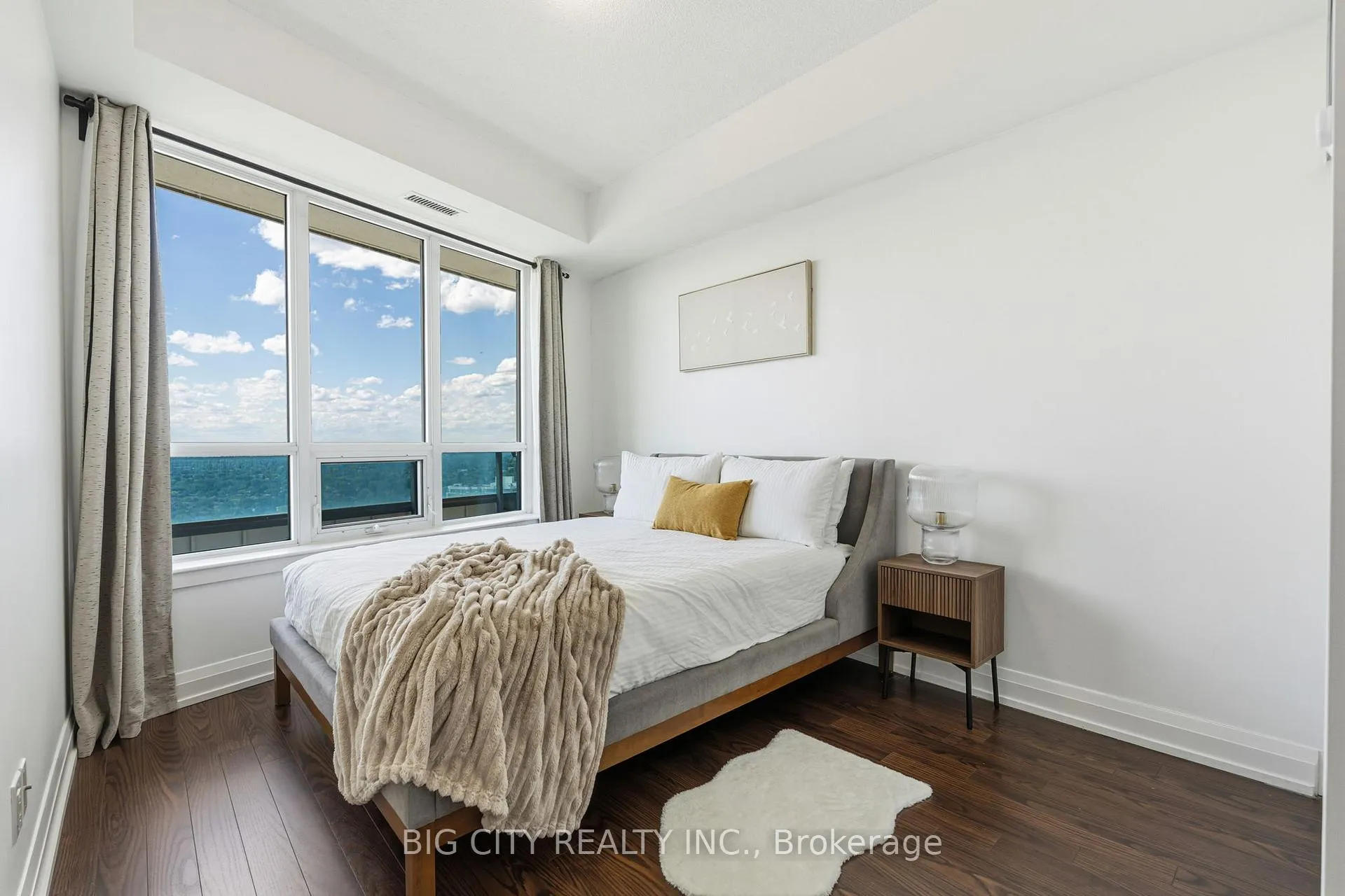 Photo 23 of Unit 2425, 7161 Yonge Street, Markham, Grandview — HOMEH