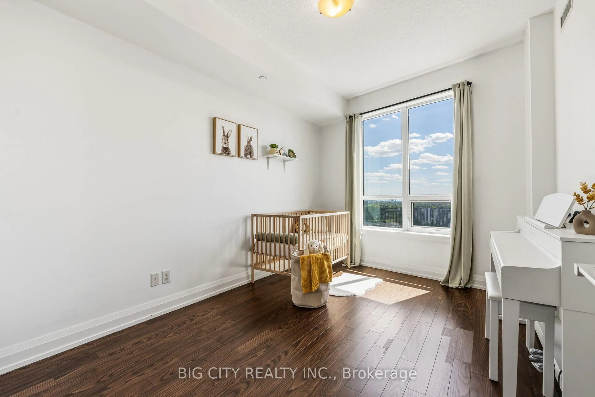 Photo 28 of Unit 2425, 7161 Yonge Street, Markham, Grandview — HOMEH