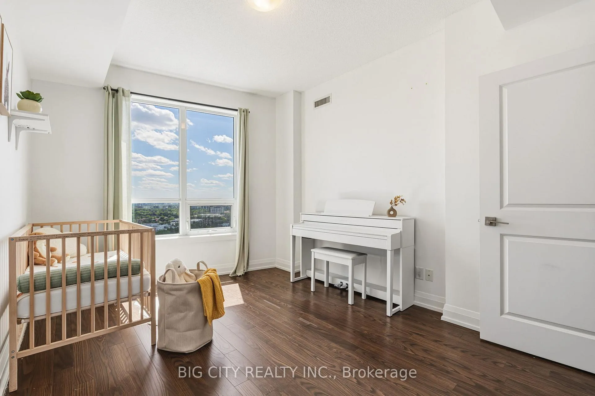 Photo 29 of Unit 2425, 7161 Yonge Street, Markham, Grandview — HOMEH